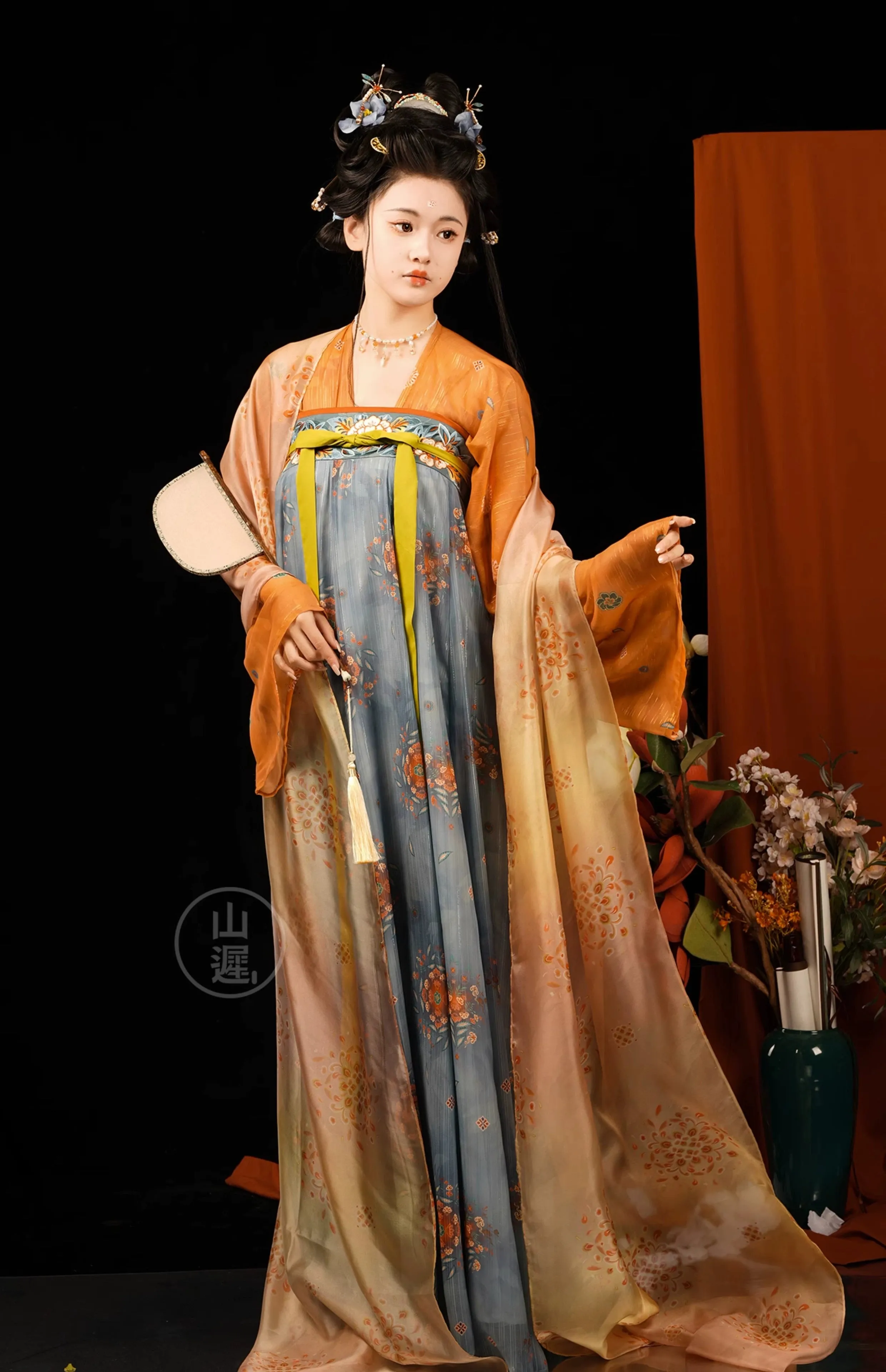 Chang'An 长安 Tang Dynasty Embroidered Hezi Restoration Qixiong Ruqun Set