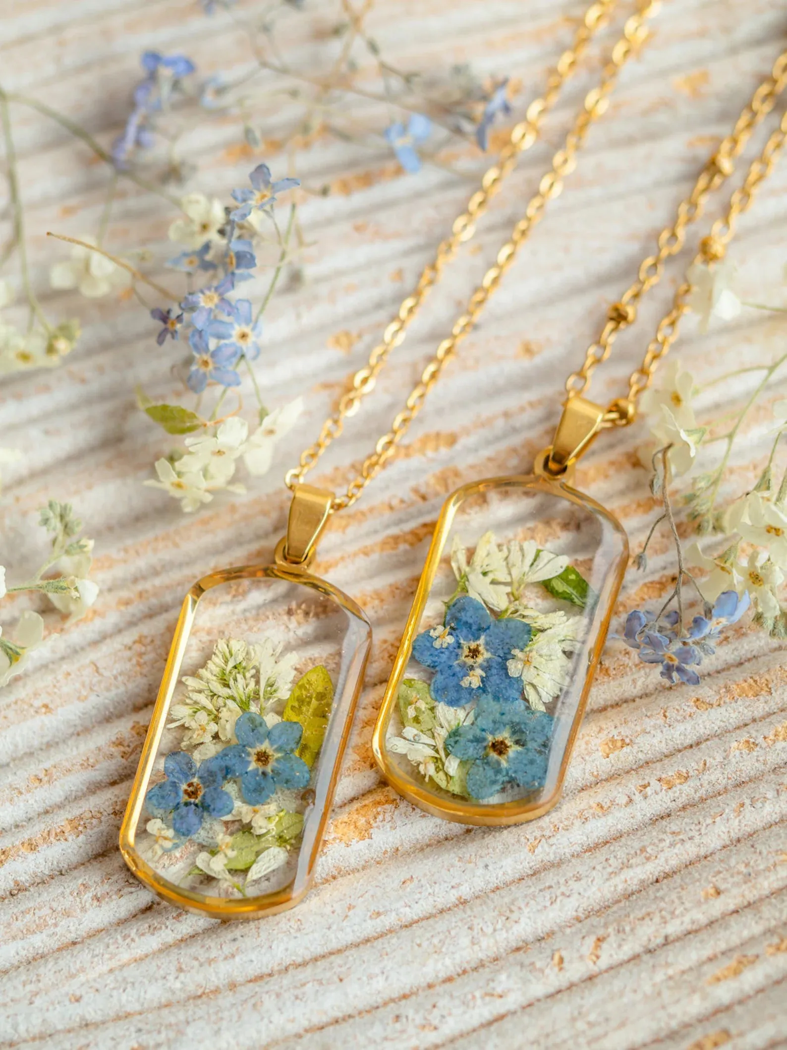 Forget me not and white flowers pendant necklace