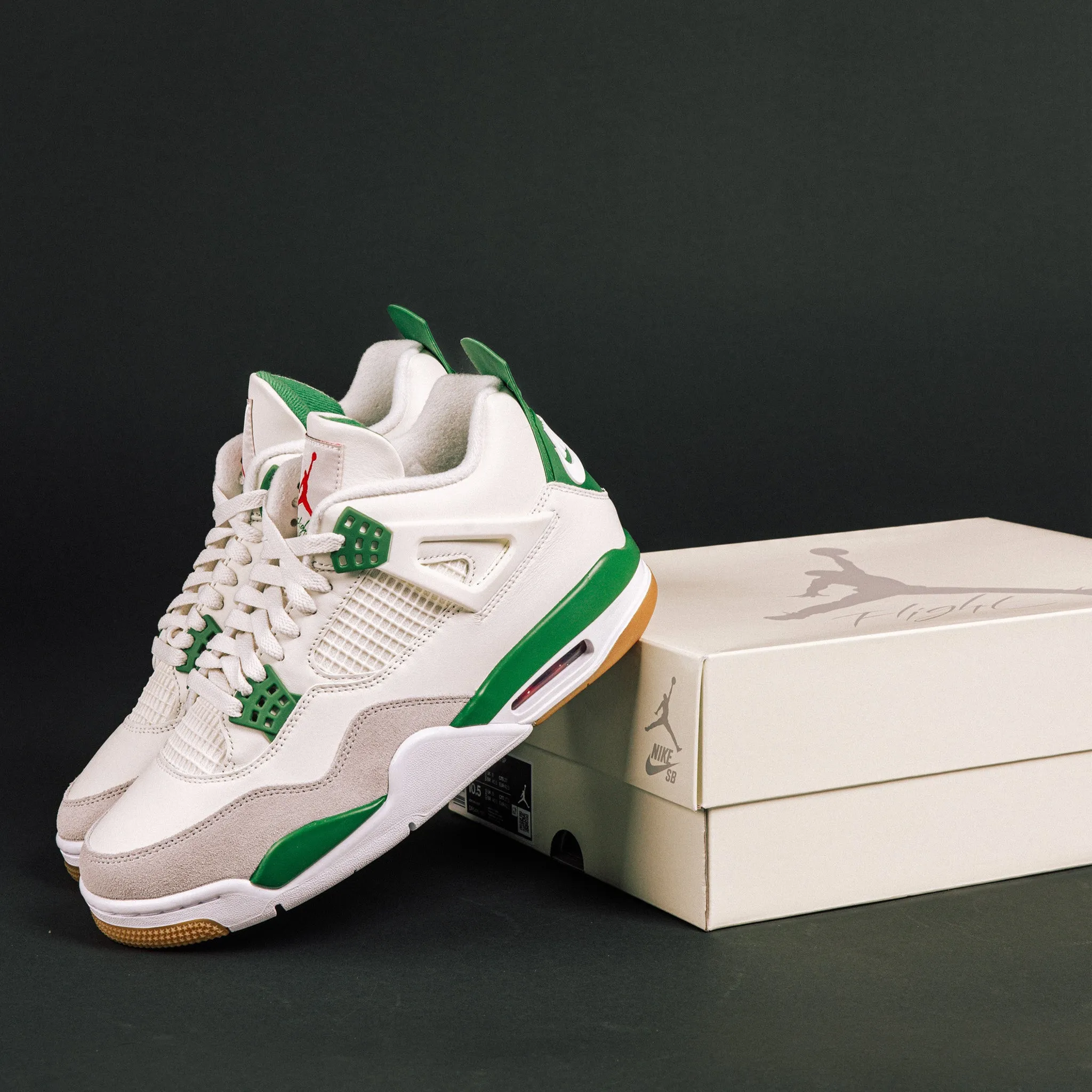 Jordan 4 Retro SB Pine Green