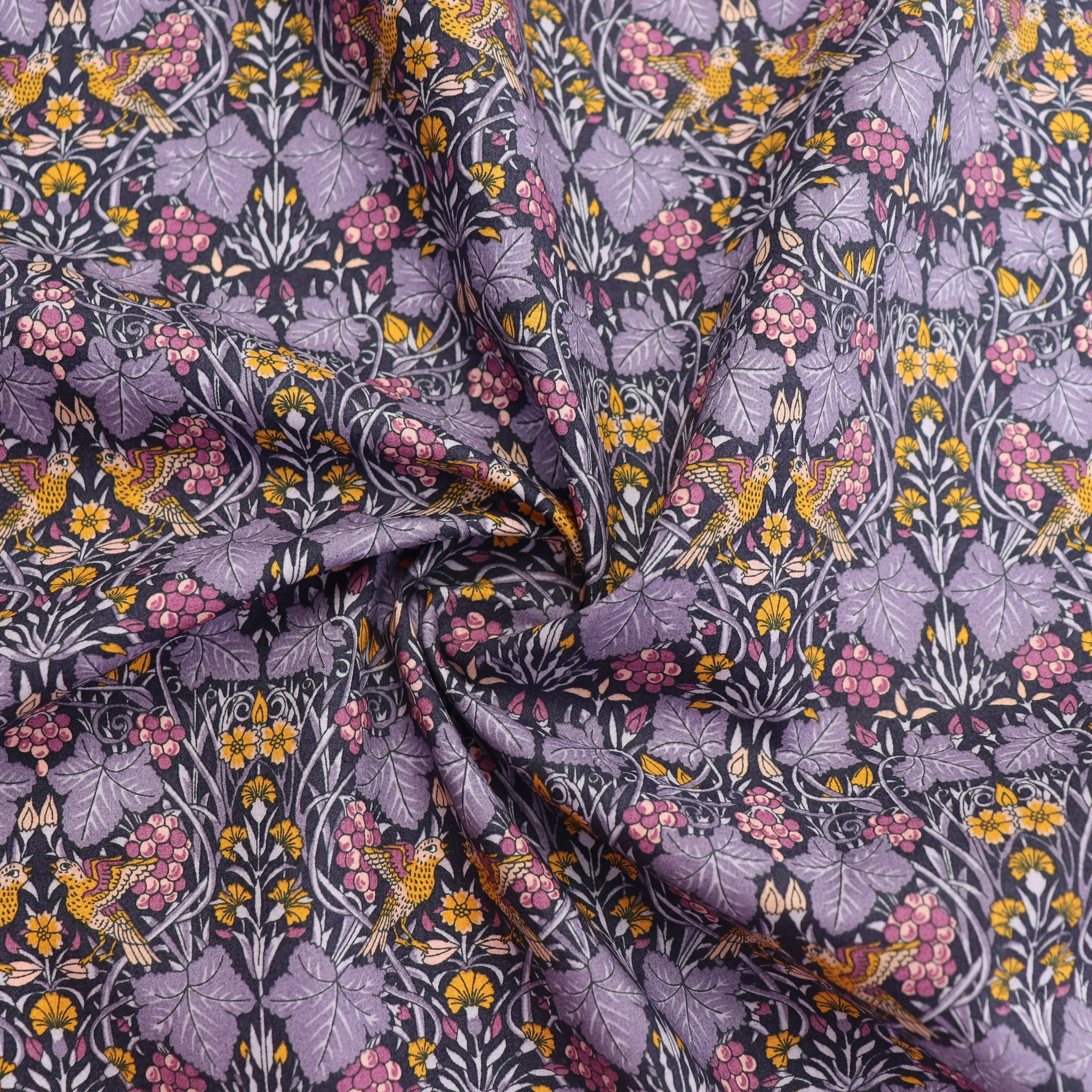 Liberty Fabrics - Vine Thief - Piccadilly Cotton Poplin - END OF BOLT 37cm