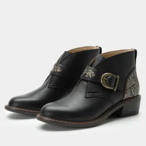 Mikki Showboat Boot