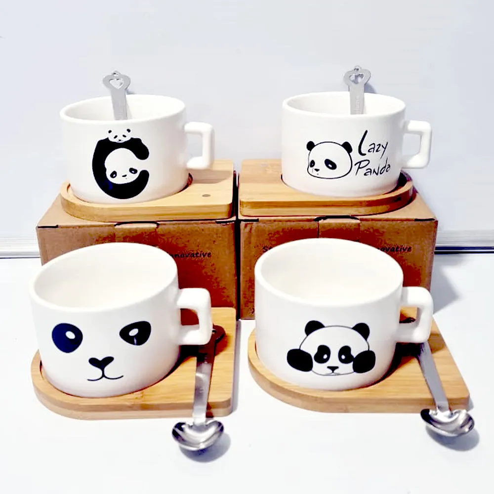 (Net) Charming Panda Ceramic Cup with Wooden Dish and Spoon