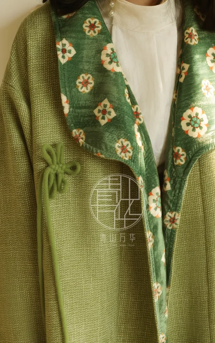 (Presale) Zao Qiu 早秋 Early Autumn Modernized Tang Double Lined Pi Ao Coat